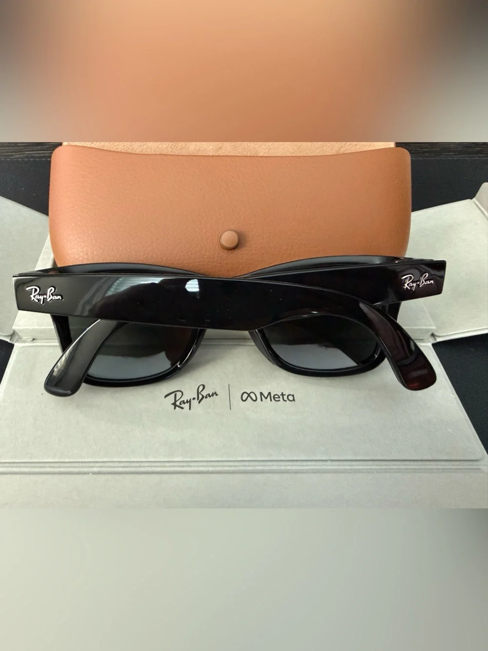 Ray-Ban Wayfarer META Sunglasses - Black Frame with Green Lenses